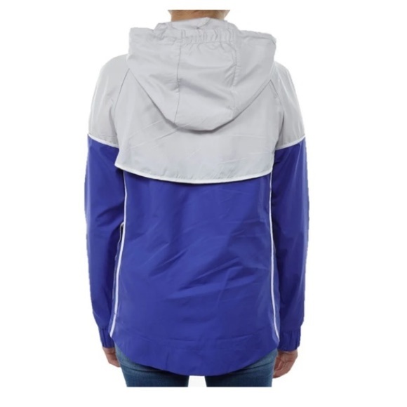 Nike Sportswear Women’s Windrunner Hooded Jacket Medium - Picture 2 of 16